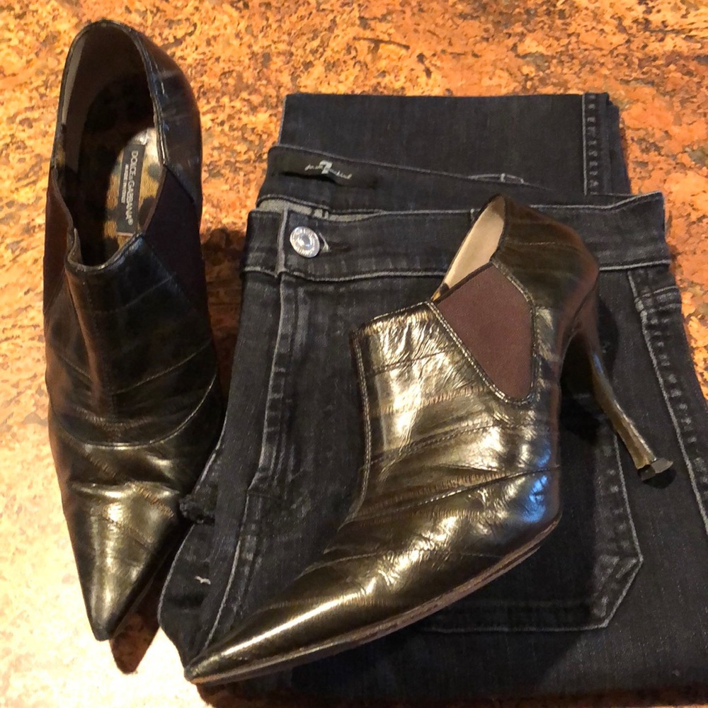 Dolce & Gabbana heeled booties. Size 38